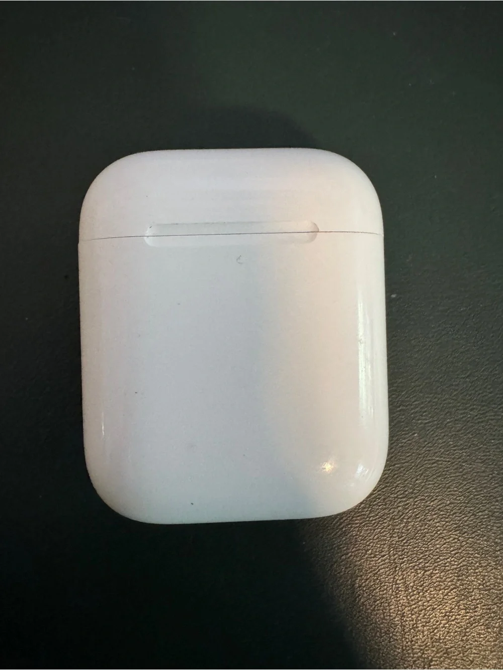 Apple AirPods 2 (only right bud works)